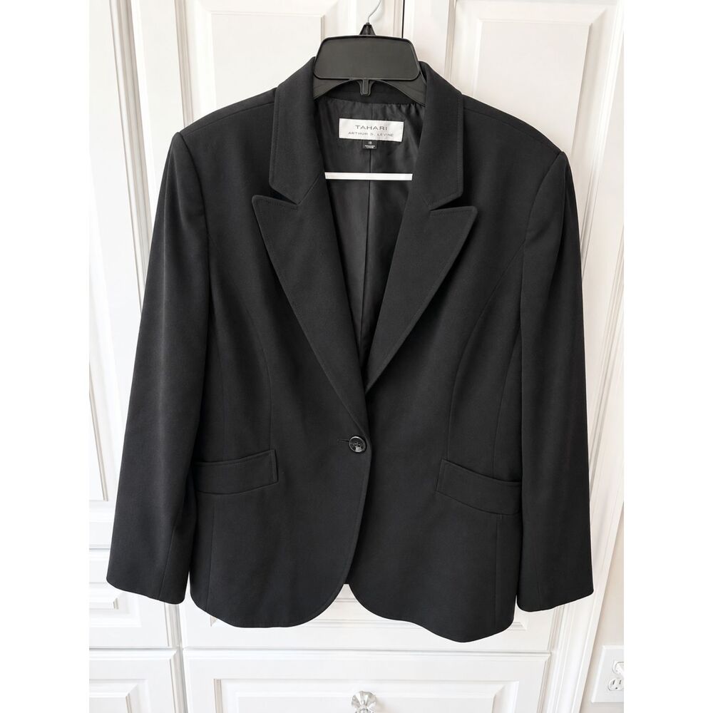Tahari Arthur S. Levine Black Career Blazer Size 18 Classic Office Jacket